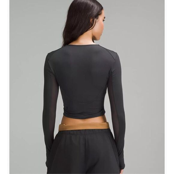 $108 Lululemon Tight Fit Lined Long Sleeve black size large - Picture 5 of 6
